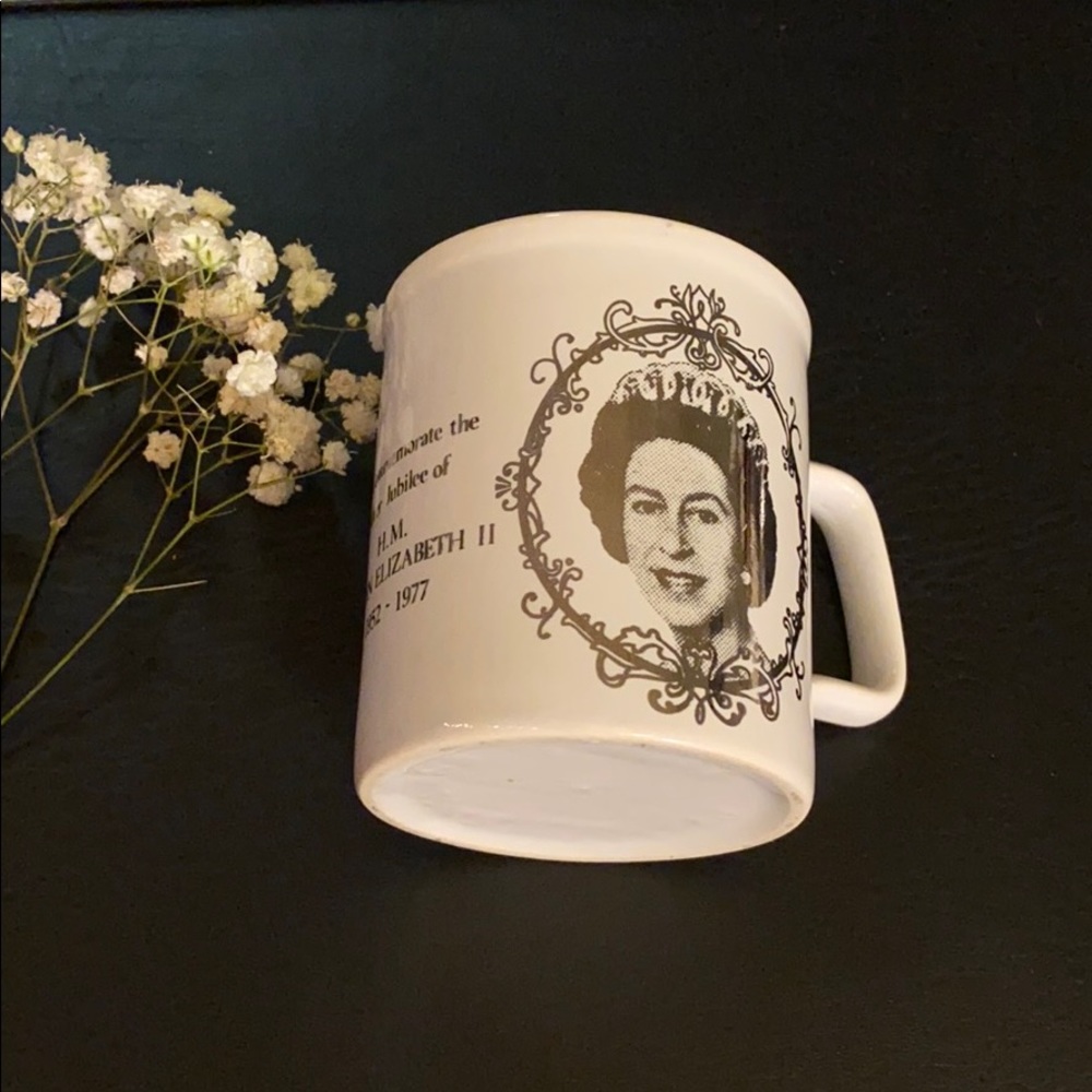 Antique Royal Silver Jubilee of Queen Elizabeth